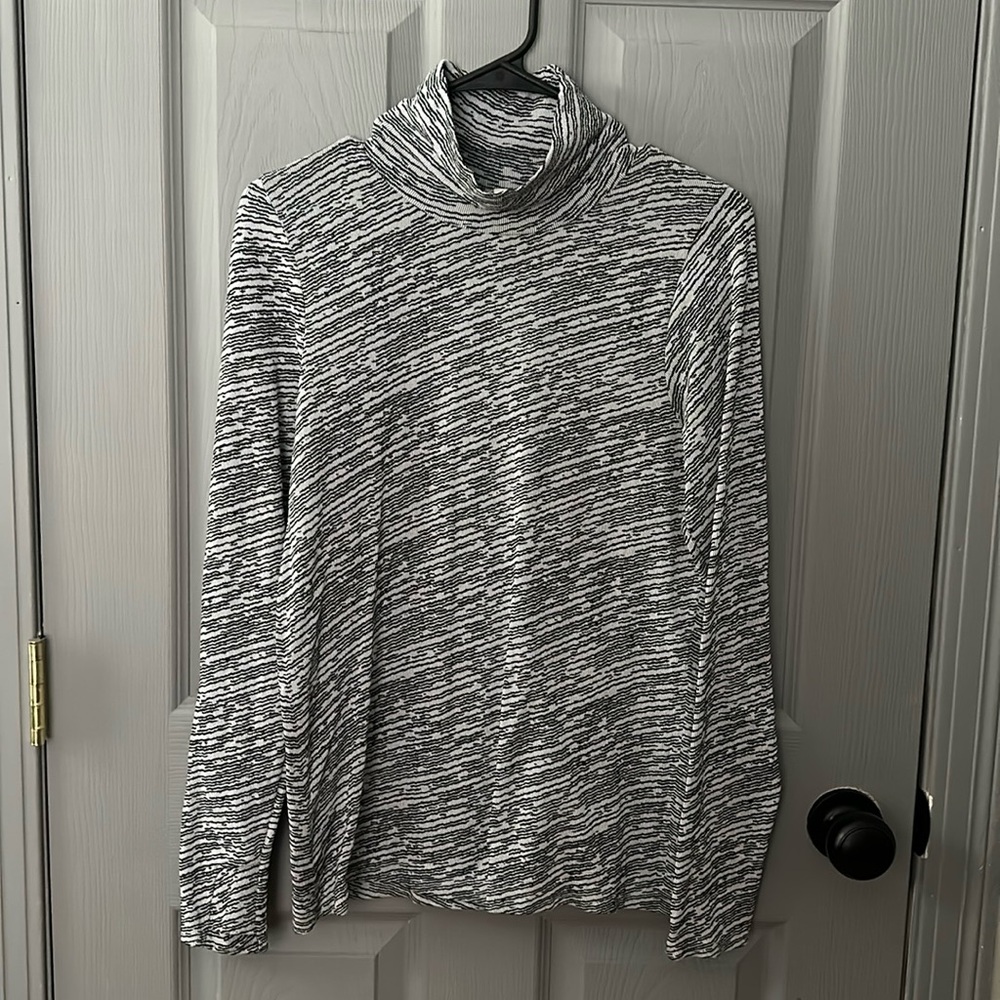 Athleta Flurry Blizzard Seamless LongSleeve